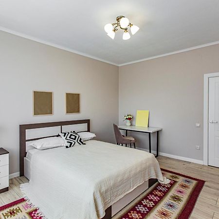 2 Room Apartment In The Center Almaty Exterior photo